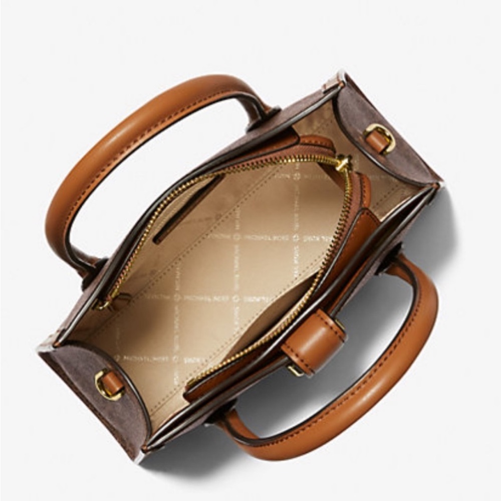 MICHAEL KORS
Gabby Small Top Zip Curve Satchel Crossbody Brown Signature color - Picture 12 of 15